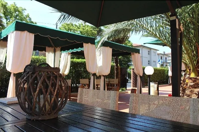 Hotel Liu Lido di Camaiore 3*,